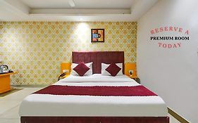 Hotel Perfectionist- Free Airport Pickup